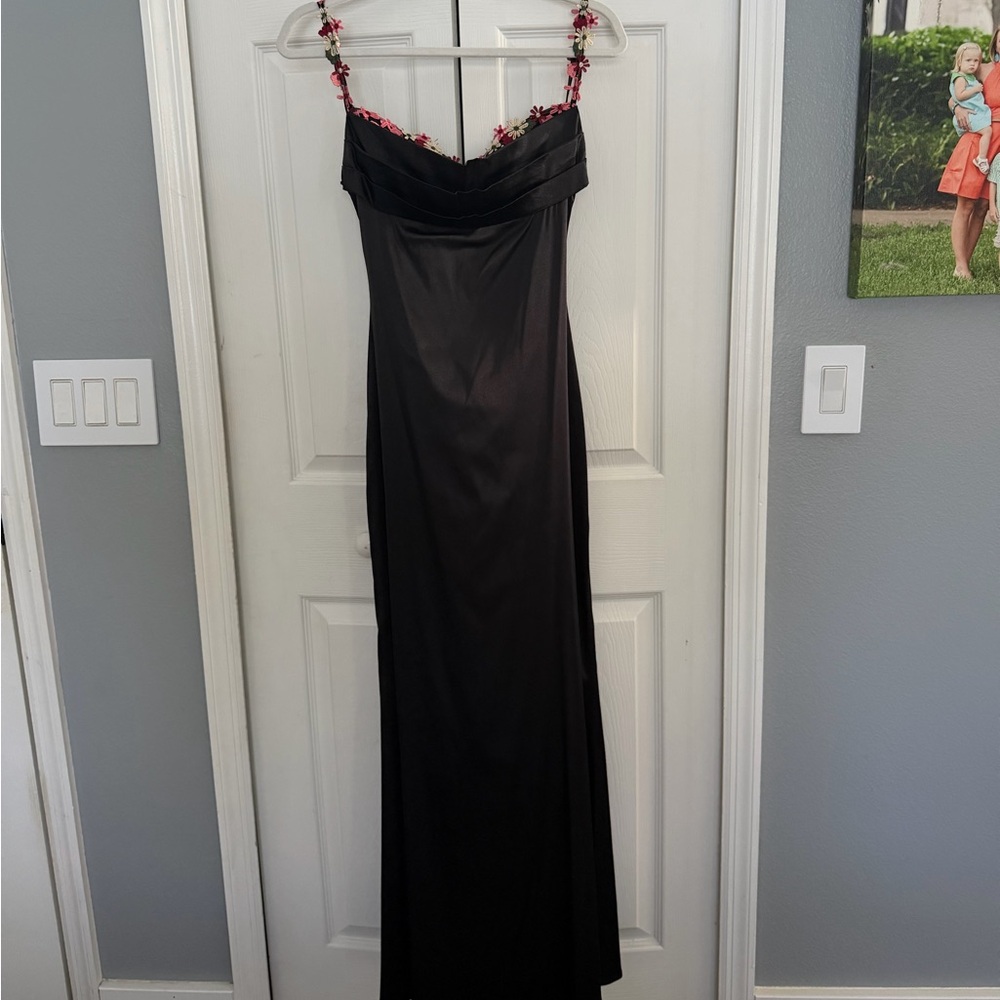 Elegant Black Satin Dress with Floral-Trim Straps Prom Homecoming Formal